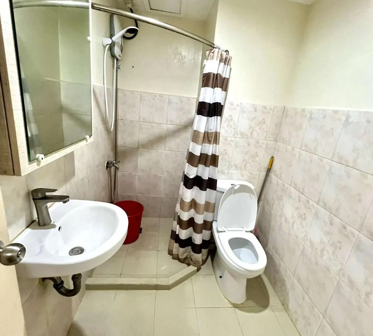 Seawind Condominium Near Airport Building 4 Davao Filipinas